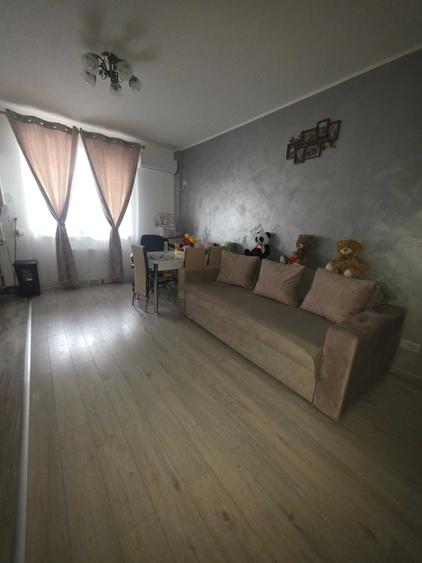 Apartament cu 2 camere semidecomandat în Chiajna