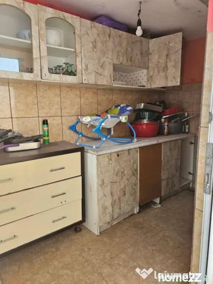 Casă cu 3 camere cu Teren 181 Mp în Brătianu