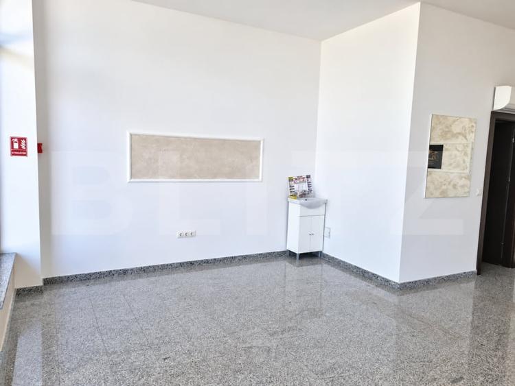 Spațiu comercial, de 54 mp, în Calea Moldovei