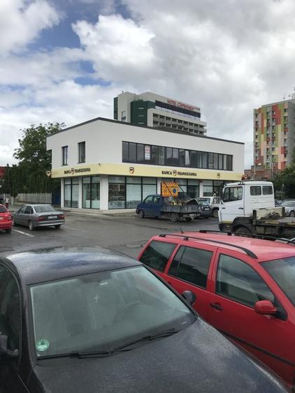 Spațiu comercial, de 300 mp, în Ultracentral
