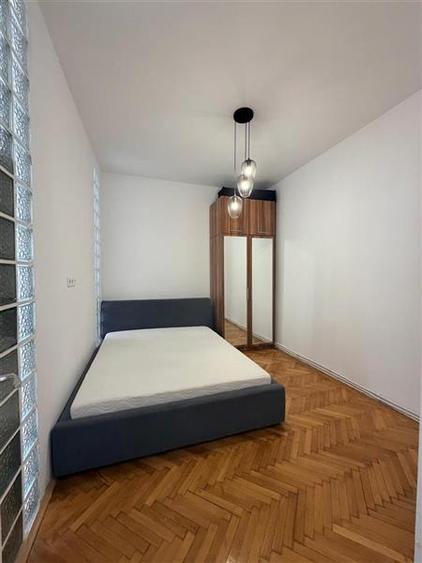 Apartament cu 3 camere semidecomandat în Grigorescu