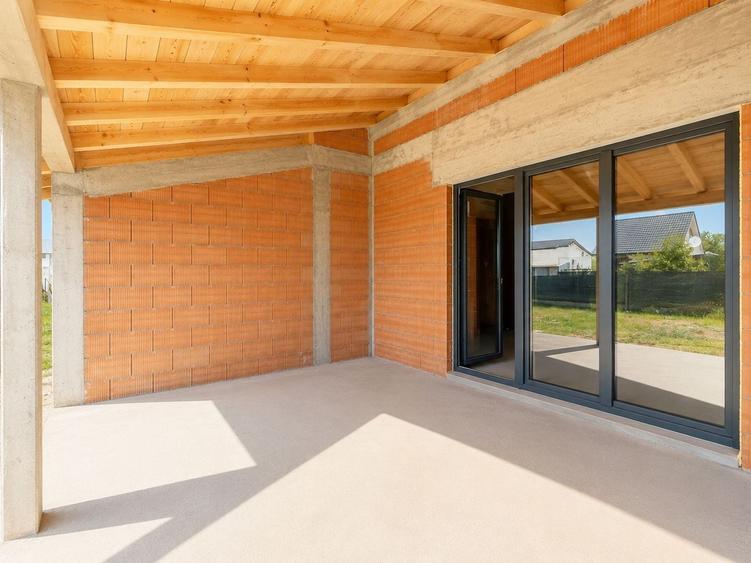 Duplex cu 5 camere cu Canalizare în Sânandrei