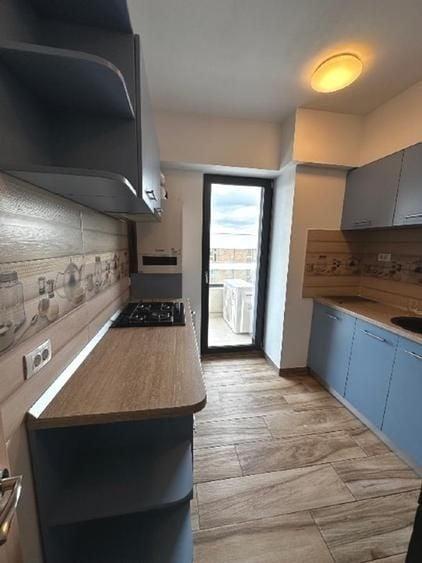Apartament cu 4 camere semidecomandat în Unirii