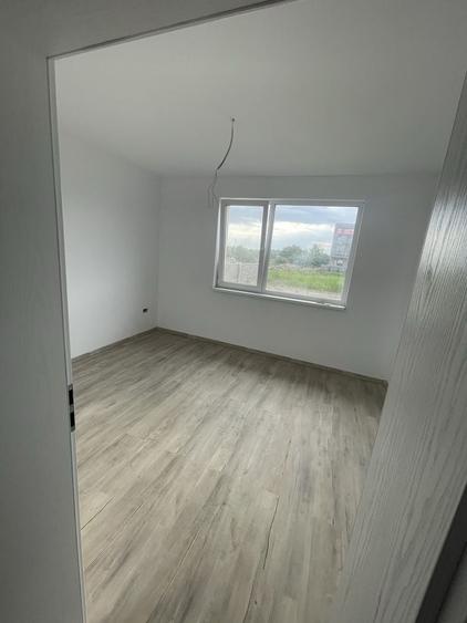 Casă cu 3 camere în Bucovăț