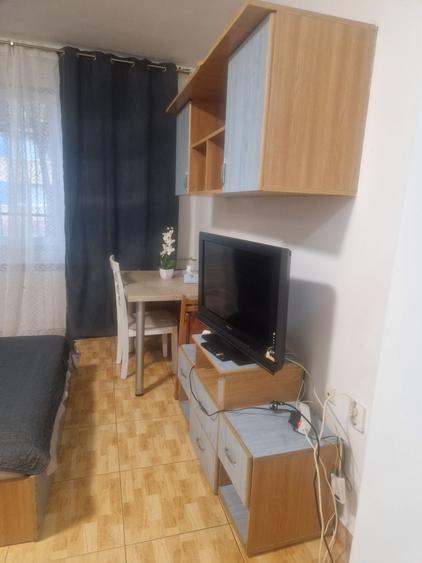 Garsonieră semidecomandată în Far