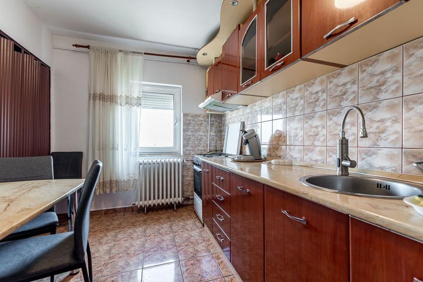 Apartament cu 2 camere semidecomandat, mobilat în 6 Vânători
