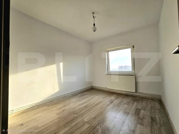 Apartament cu 4 camere decomandat, mobilat în Brâncoveanu