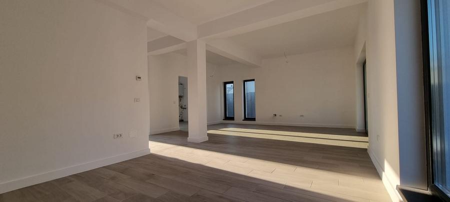 Casă individuală cu 5 camere cu Canalizare în Central