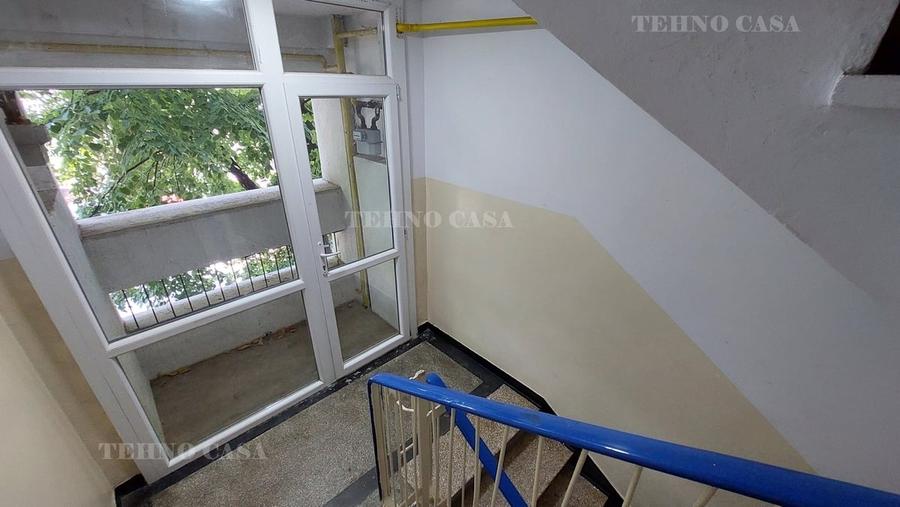 Apartament cu 4 camere semidecomandat în Titan