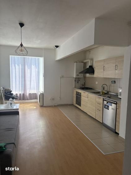 Apartament cu 3 camere decomandat în Theodor Pallady