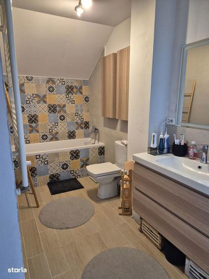 Casă cu 5 camere cu Teren 500 Mp în Sânandrei