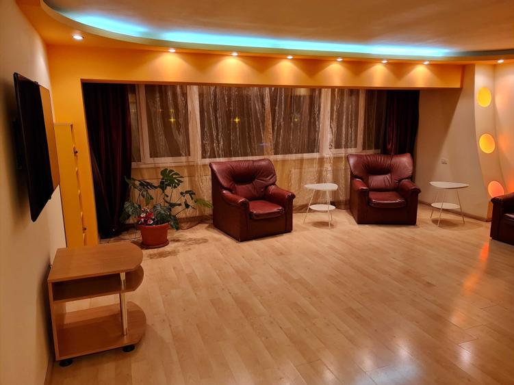 Apartament cu 3 camere decomandat în Dacia