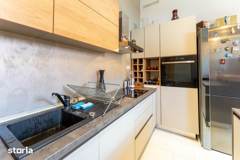 Apartament cu 3 camere în Tractorul