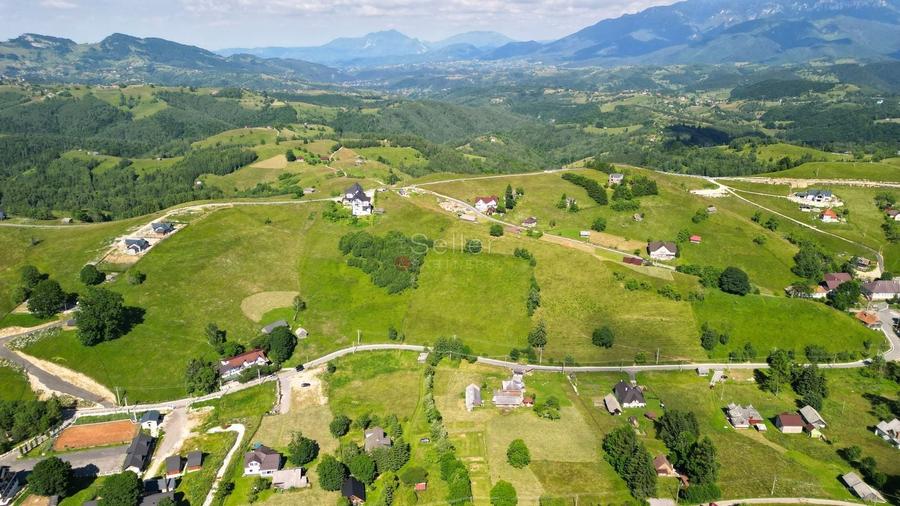 Teren Construcții intravilan de 13000 mp, în Șirnea