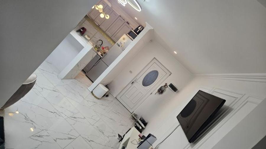 Apartament cu 3 camere decomandat în Giroc