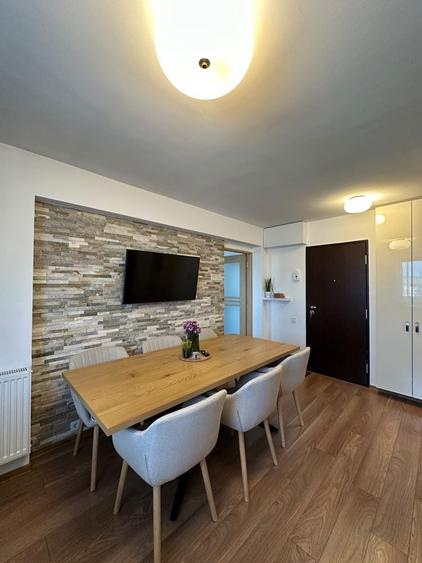 Apartament cu 3 camere decomandat în Dacia