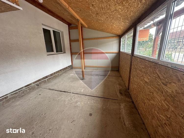 Casă cu 4 camere cu Teren 2442 Mp în Căpâlna