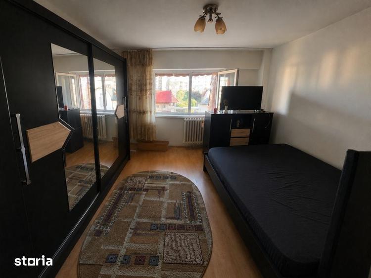 Apartament cu 3 camere decomandat în Valea Rosie