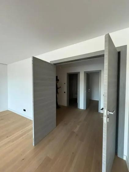 Apartament cu 3 camere decomandat în Floreasca