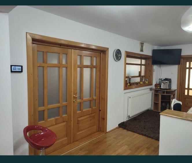 Apartament cu 4 camere decomandat în Ultracentral