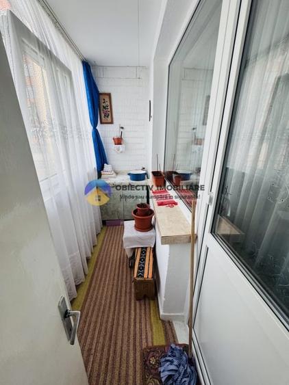 Apartament cu 3 camere semidecomandat în Dărmănești