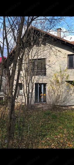 Casă cu 7 camere cu Teren 822 Mp în Măru