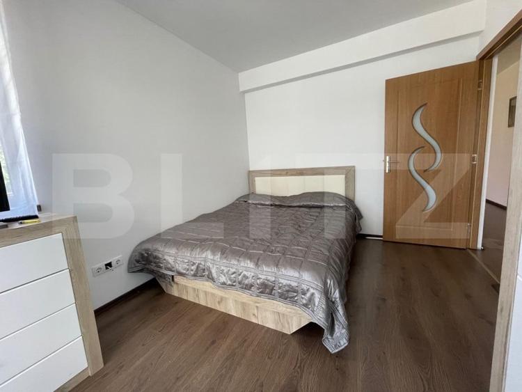 Apartament cu 3 camere semidecomandat, mobilat în Florești