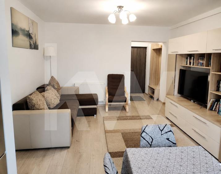 Apartament cu 3 camere decomandat în Periferie