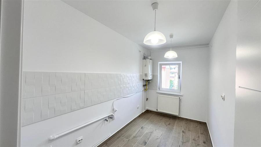 Apartament cu 2 camere decomandat în Răcădău