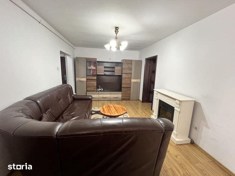 Apartament cu 3 camere semidecomandat în Mihai Viteazul