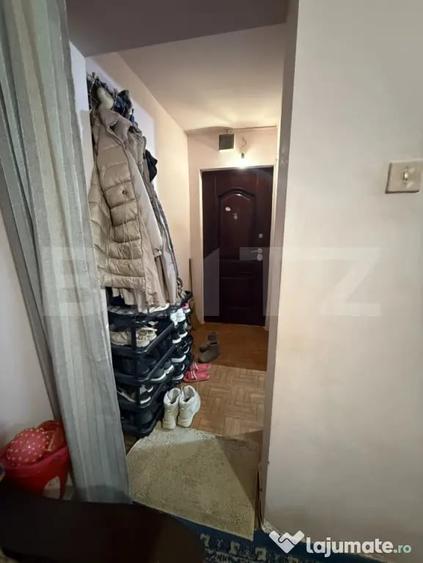 Apartament cu 2 camere semidecomandat în Micro 9