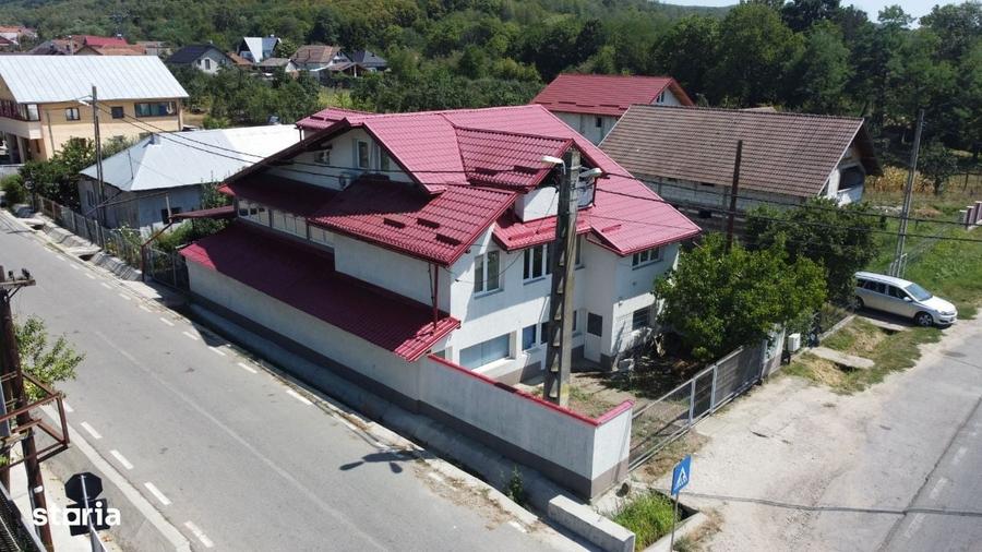 Casă cu 4 camere în Zigoneni