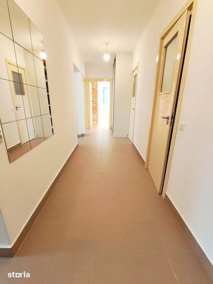 Apartament cu 4 camere în Plopilor