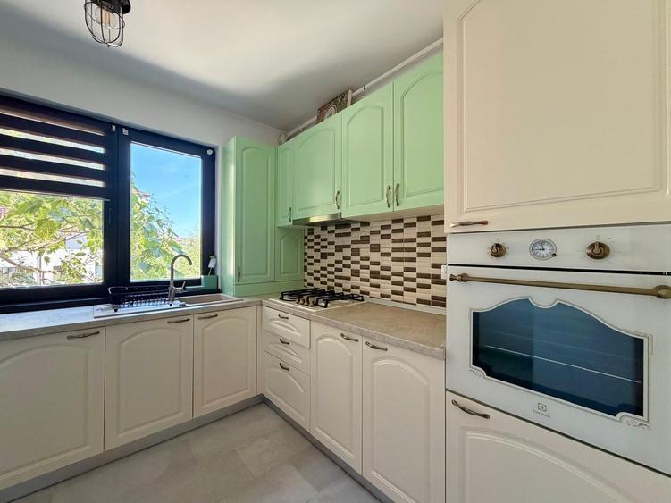 Apartament cu 2 camere decomandat în Fundeni