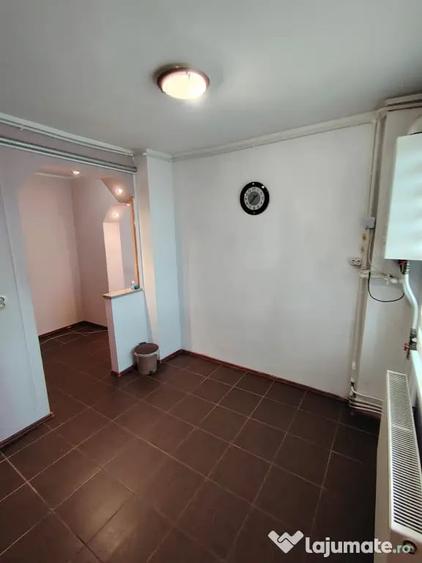 Apartament cu 2 camere semidecomandat în Ultracentral