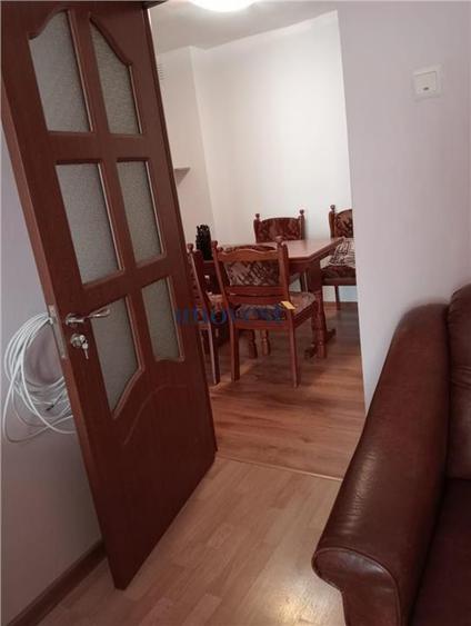 Apartament cu 3 camere decomandat în 14 Mai