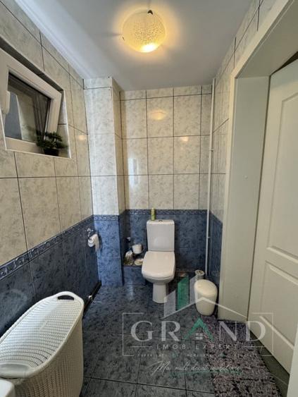Casă individuală cu 4 camere cu Canalizare în Dâmbul Rotund