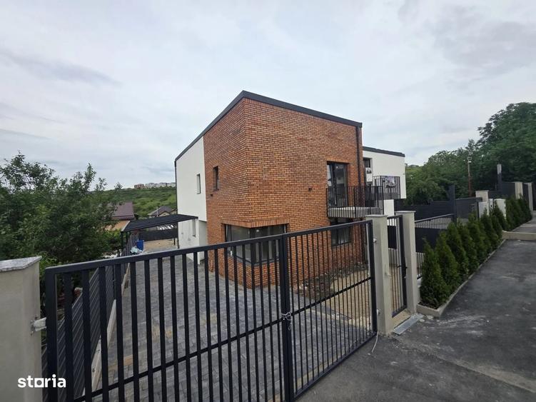 Casă cu 4 camere în Dealu Frumos