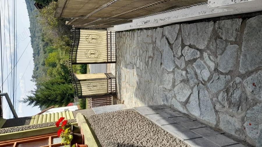 Casă cu 6 camere în Bezdead