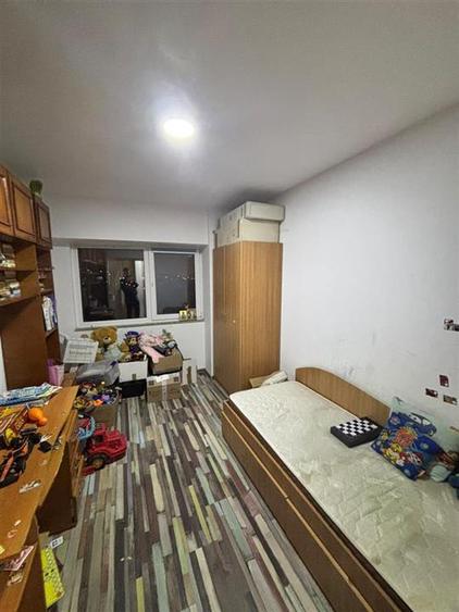 Apartament cu 4 camere decomandat în Cug