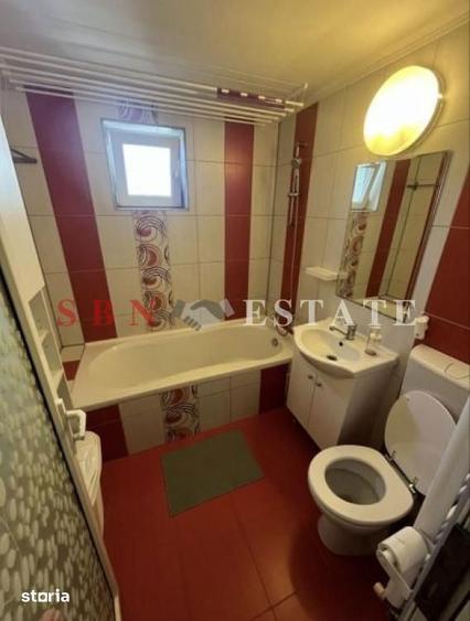 Apartament cu 3 camere decomandat în Titan