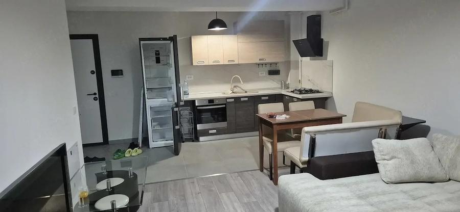 Apartament cu 2 camere decomandat în Energia