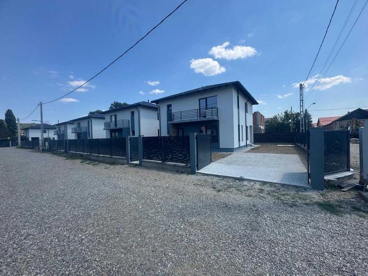 Casă cu 4 camere cu Teren 120 Mp în Ștefănești