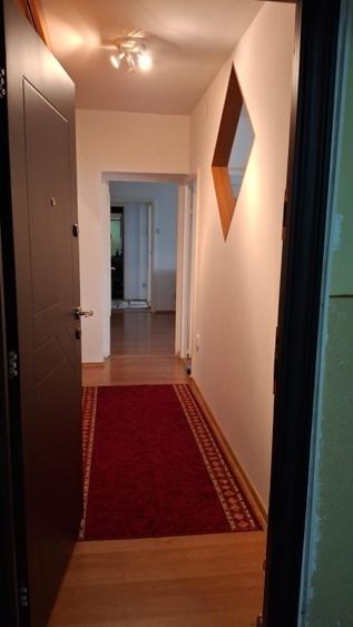 Apartament cu 4 camere decomandat în Central