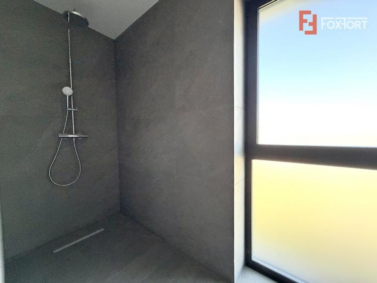 Duplex cu 4 camere cu Canalizare în Dumbrăvița
