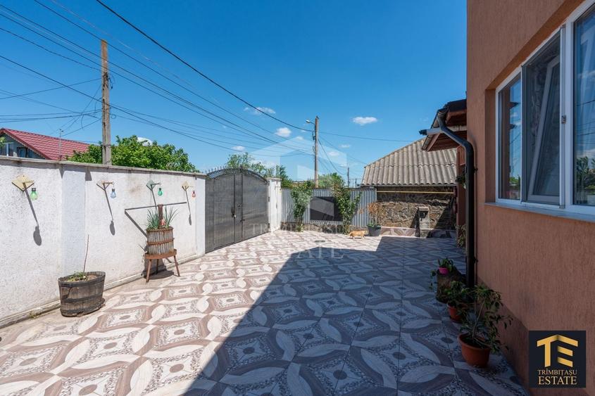 Casă individuală cu 6 camere cu Canalizare în Nord