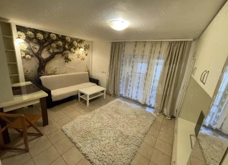 Casă cu Teren 180 Mp în Central