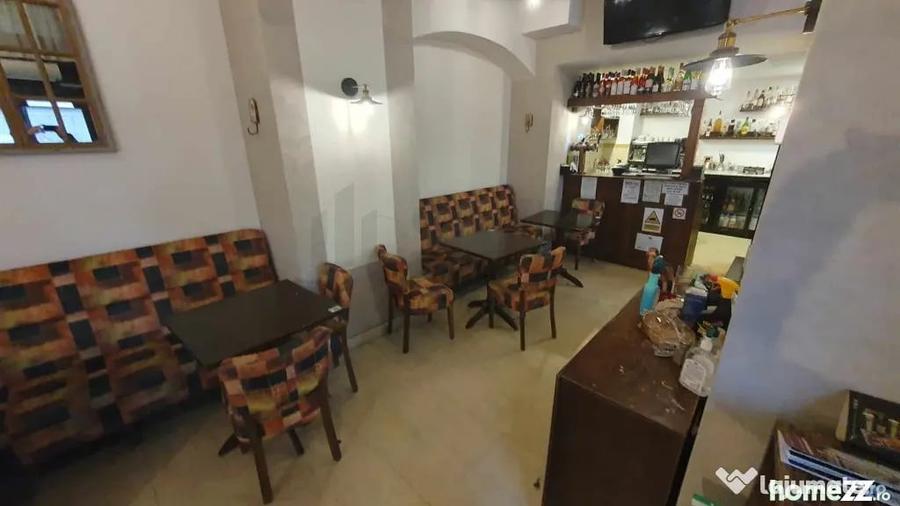 Casă cu 7 camere cu Teren 300 Mp în Centrul Istoric