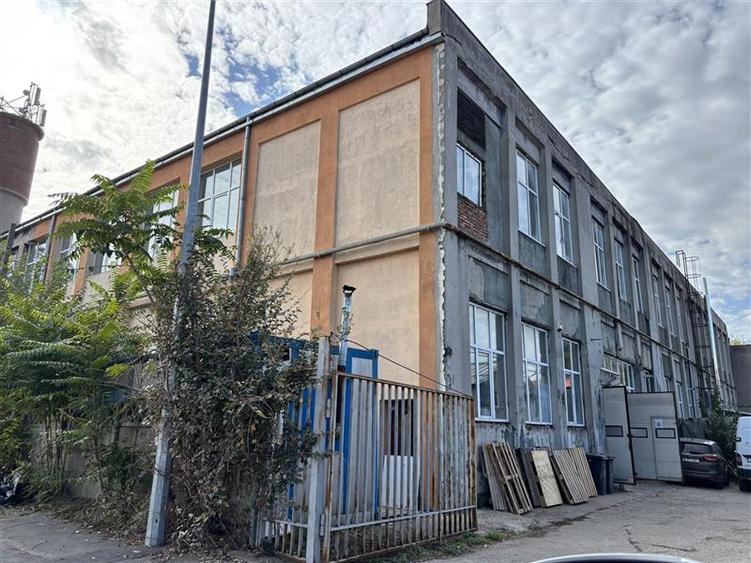 Spațiu industrial, de 3,850 mp, în Theodor Pallady