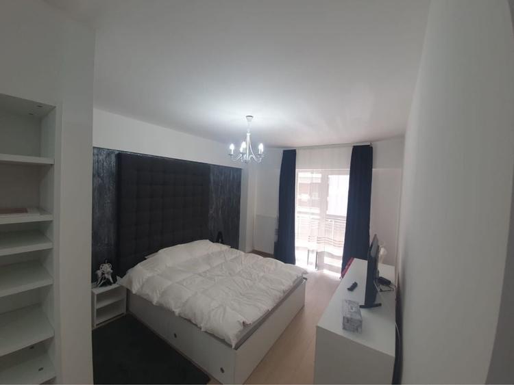 Apartament cu 3 camere în Străulești